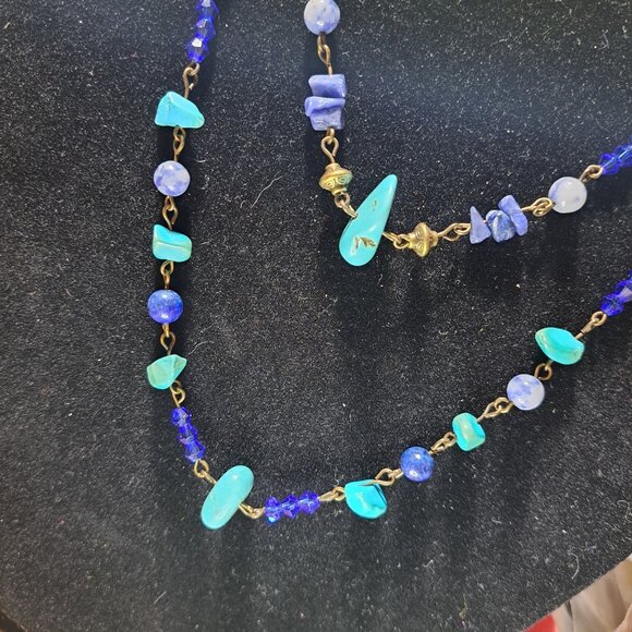 Handmade turquoise sodalite and glass tiered necklace 19" - Picture 4 of 5